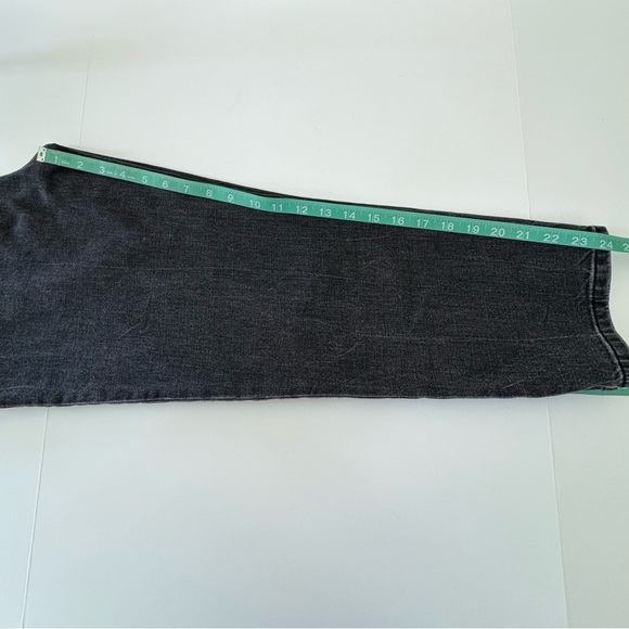 Abercrombie & Fitch The Mom High Rise black wash denim jeans size 27 / 4s - Picture 7 of 10